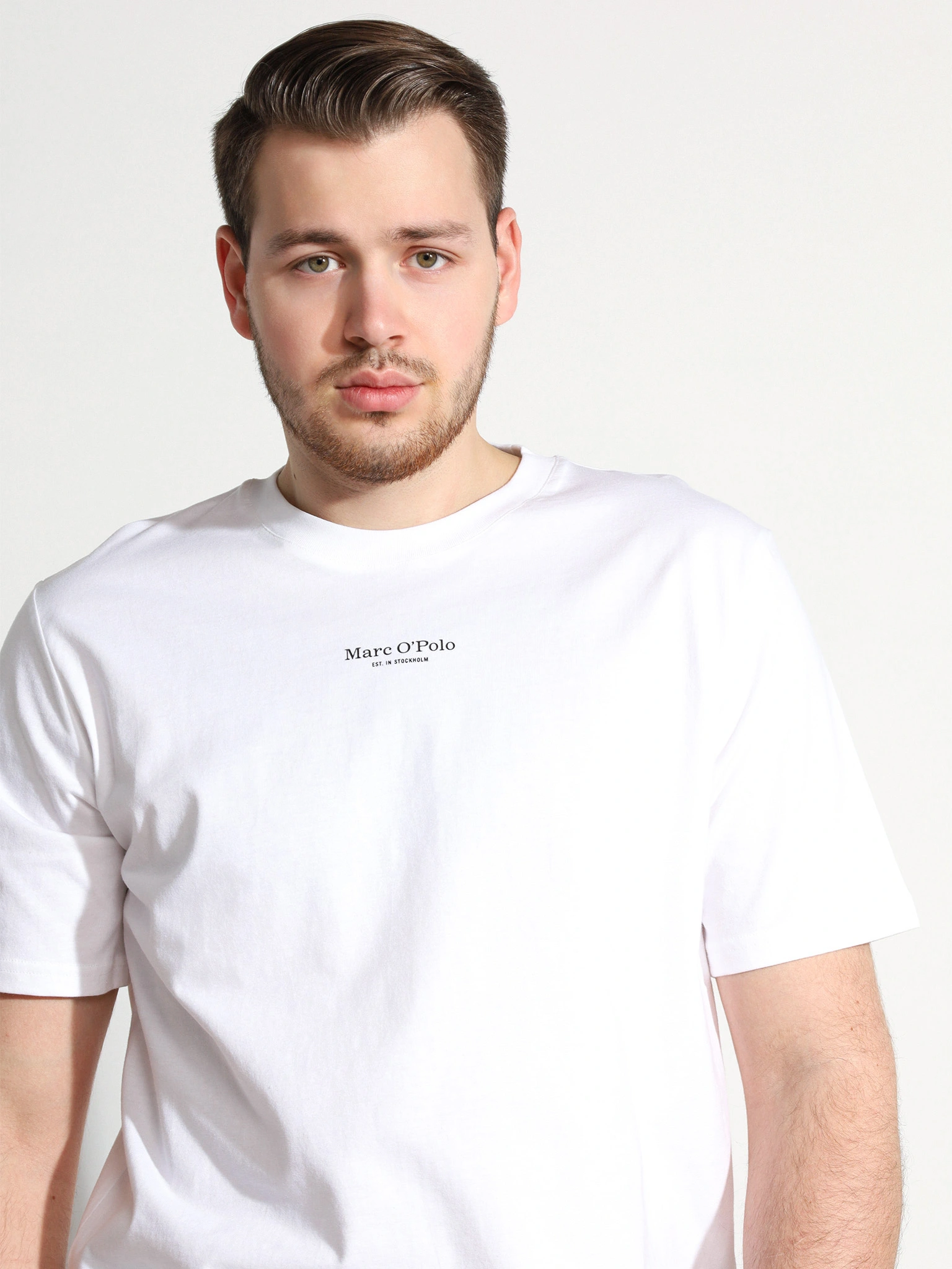 Футболка белого цвета из хлопка